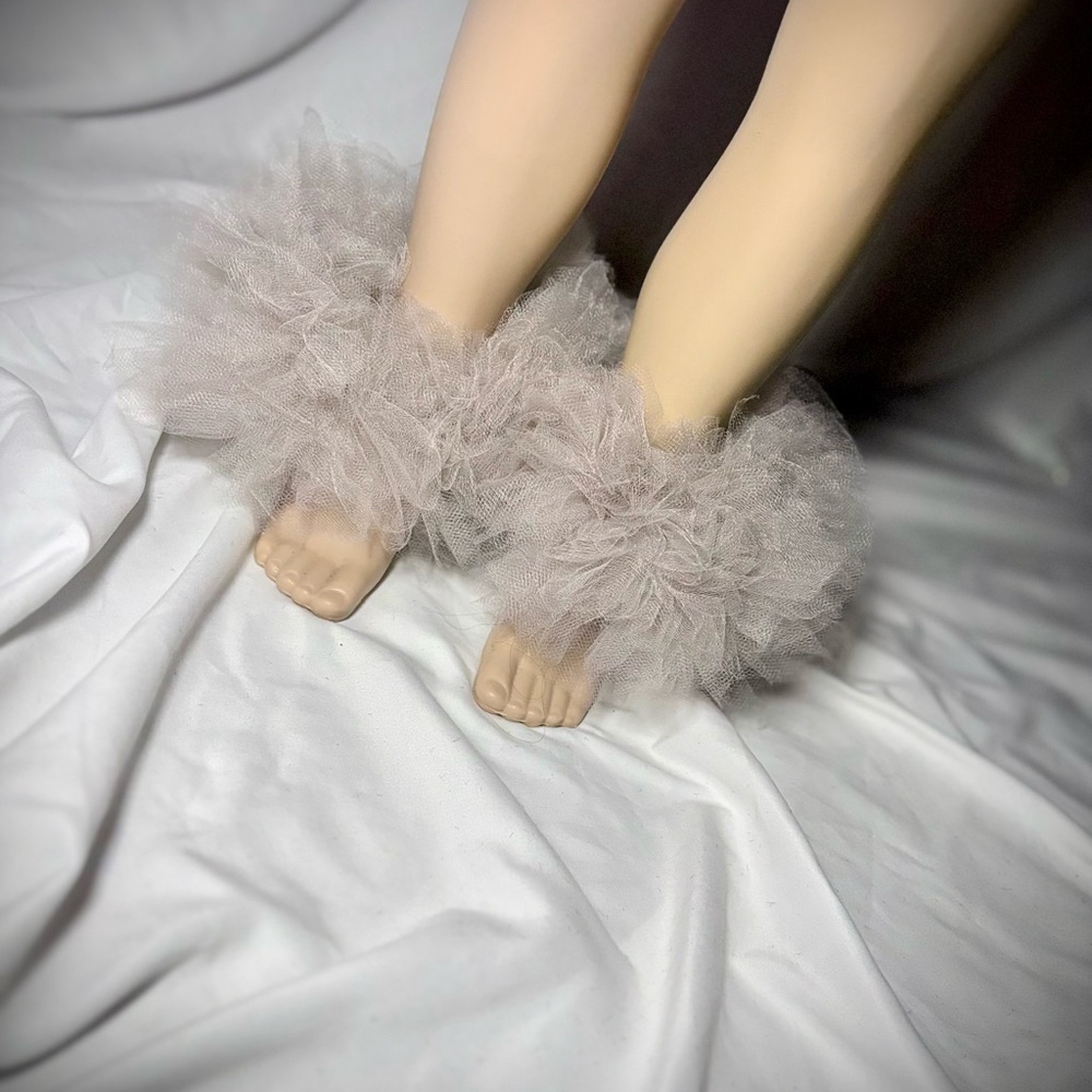 Fluffy Tu Tu Ankles